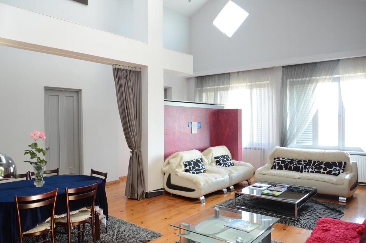 Гостевой дом Guest House Cosmos Тбилиси-14