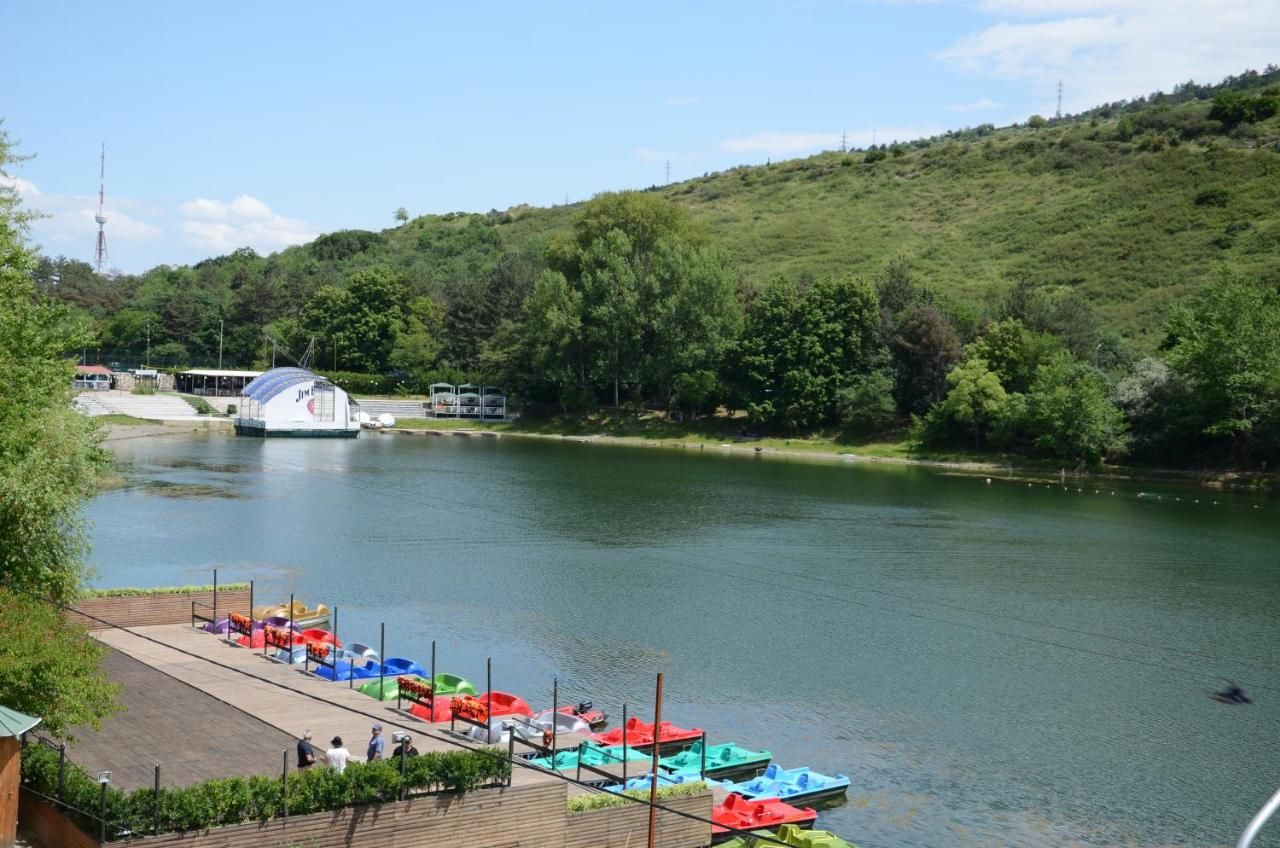 Гостевой дом Guest House Cosmos Тбилиси-33