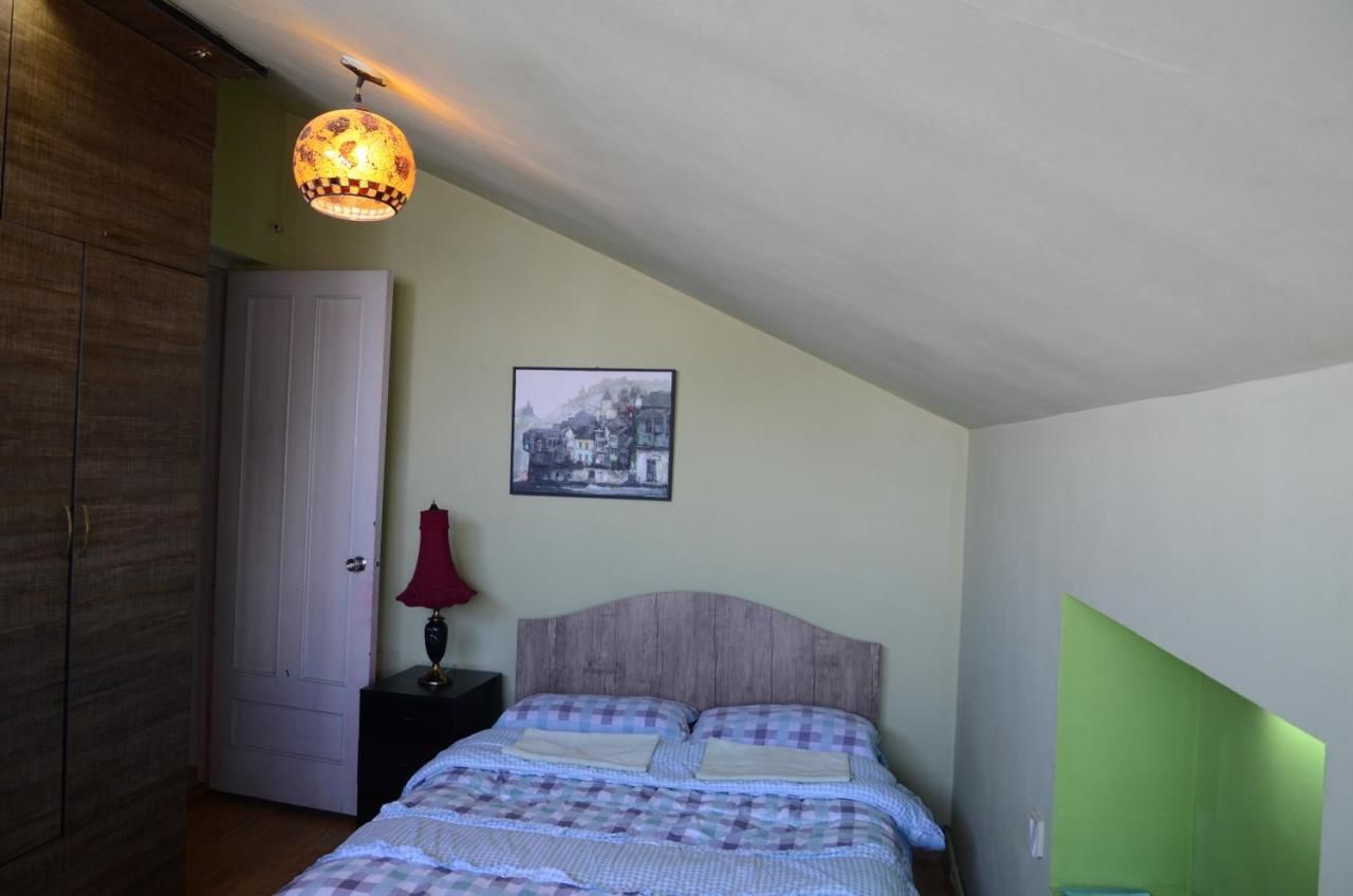 Гостевой дом Guest House Cosmos Тбилиси-11