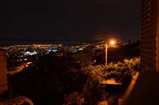 Гостевой дом Guest House Cosmos Тбилиси Двухместный номер с 1 кроватью или 2 отдельными кроватями, общая ванная комната-13